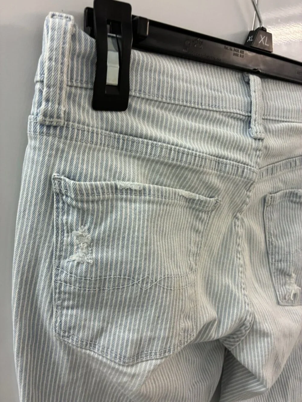 Lucky Brand Brooke Capri Jeans Womens Size 2/26‎ Striped Distressed Skinny